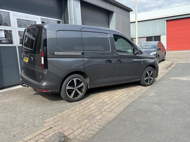 Volkswagen CADDY Cargo 2.0 TDI 102PK| Carplay| 17"LMV| Trekhaak| PDC| Groot scherm