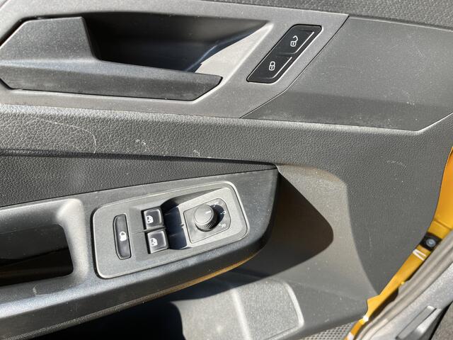 Volkswagen CADDY Cargo 2.0 TDI Airco Cruise controle Kastinrichting Trekhaak 1400kg Telefoon voorbeiding Schuifdeur Betimmering in laadruimte 1e Eigenaar Euro 6