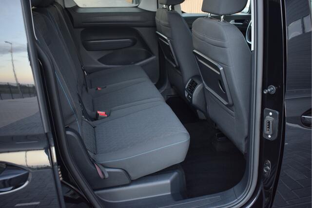Volkswagen CADDY 1.5 TSI DSG Move Pano | Trekhaak | Camera | ACC | LED | 18"