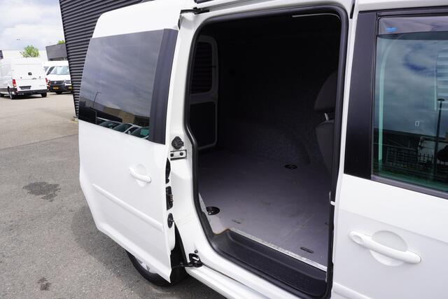 Volkswagen CADDY MARGE 102pk Euro6 Automaat Navigatie Parkeersensoren Trekhaak 17" Velgen LED + Xenon Airco