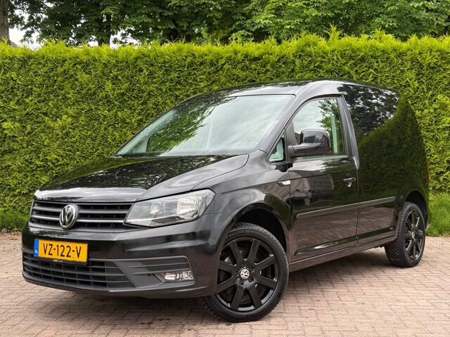 Volkswagen CADDY FULL BLACK EDITION 1.6 TDI L1H1 Airco / Cruise / Navi / Parkeersensoren
