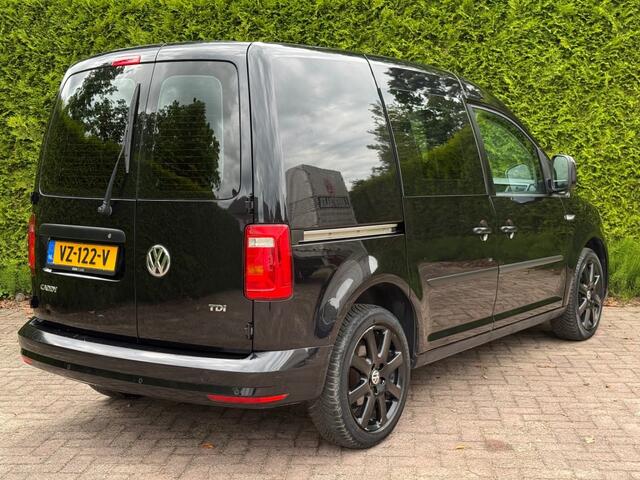 Volkswagen CADDY FULL BLACK EDITION 1.6 TDI L1H1 Airco / Cruise / Navi / Parkeersensoren