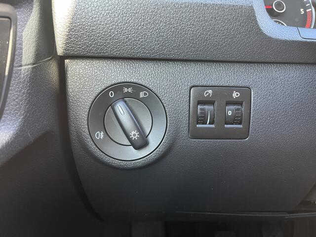 Volkswagen CADDY 2.0 TDI L1H1 Airco Cruise controle Parkeersensoren achter Schuifdeur Telefoon verbinding Euro 6 Bpm vrij voor particulier gebruik!!