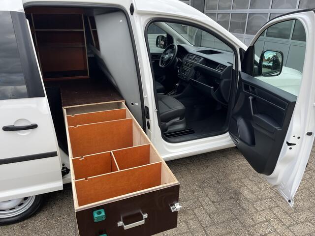 Volkswagen CADDY 1.4 TSI Benzine 126pk Airco Cruise control Trekhaak 1500kg Schuifdeur Kastinrichting Bluetooth verbinding Dealer onderhouden 1e eigenaar