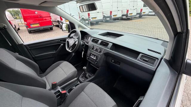 Volkswagen CADDY 2.0 TDI 55KW 75PK EURO 6 AIRCO/ TREKHAAK/ RVS IMPERIAAL/ ORIGINEEL AUDIO/ 100% DEALERONDERHOUDEN