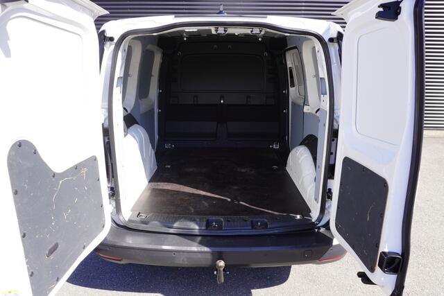 Volkswagen CADDY Cargo 122pk Navigatie Trekhaak Camera Parkeersensoren Cruise control Apple Carplay
