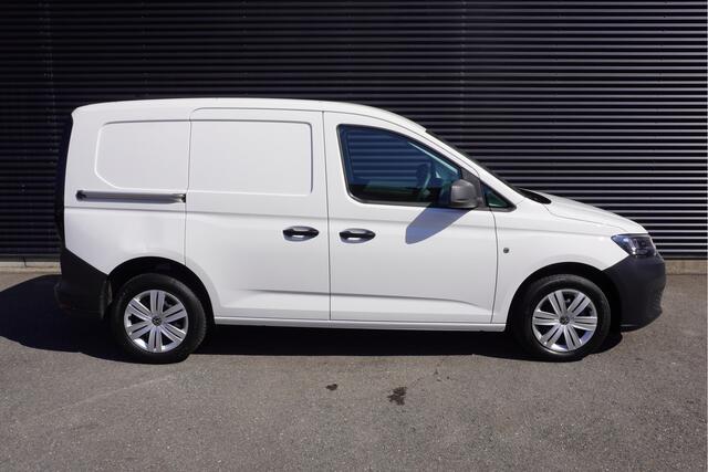 Volkswagen CADDY Cargo 122pk Navigatie Trekhaak Camera Parkeersensoren Cruise control Apple Carplay