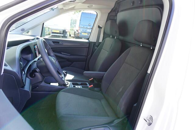 Volkswagen CADDY Cargo 122pk Navigatie Trekhaak Camera Parkeersensoren Cruise control Apple Carplay