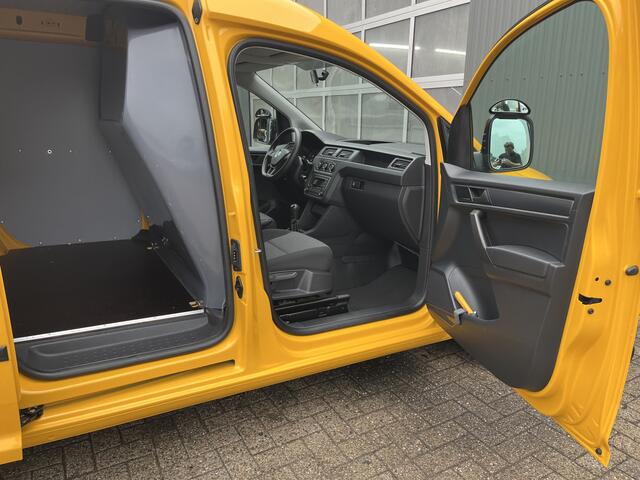 Volkswagen CADDY 2.0 TDI L1H1 Airco Cruise controle Parkeersensoren achter Schuifdeur Telefoon verbinding Euro 6 Bpm vrij voor particulier gebruik!!