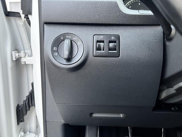 Volkswagen CADDY MAXI 2.0 TDI L2H1 BMT Airco Cruise control Schuifdeur kastinrichting Laderkast Achterklep Parkeersensoren achter Navigatie Telefoonverbinding Verlengd Euro 6 1e eigenaar Bpm vrij voor prive gebruik !!