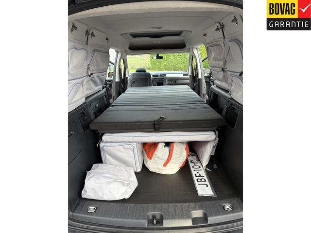 Volkswagen CADDY MAXI 1.4 TSI BEACH 5p 92kw DSG, Tiny Camper ( Bed, Navigatie, Trekhaak, Xenon, PDC met Camera) RIJKLAARPRIJS!