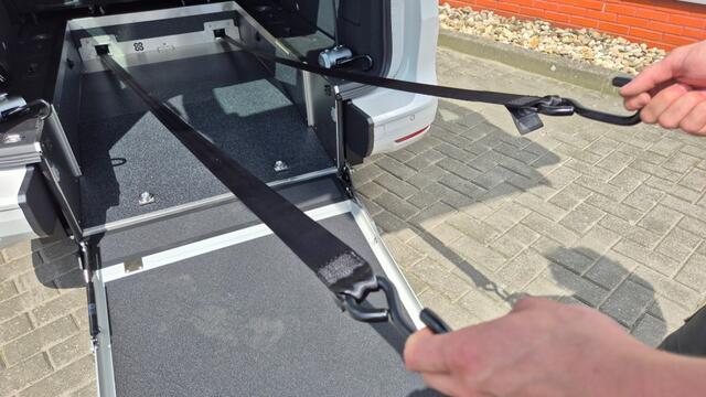 Volkswagen CADDY MAXI 6-persoons Rolstoelauto Taxi automaat