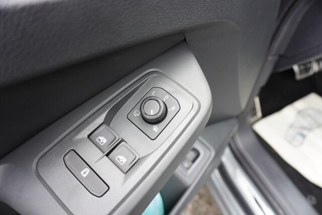 Volkswagen CADDY MAXI L2 150pk Plug-in Hybride Style Automaat Apple Carplay Navigatie Camera Parkeersensoren LED ACC Cruise control