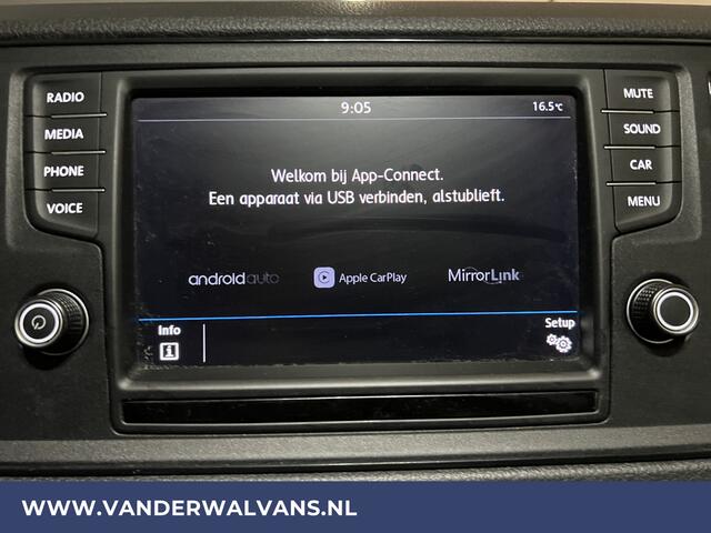 Volkswagen CRAFTER 2.0 TDI 140pk L3H3 L2H2 Euro6 Airco | 3000kg trekvermogen | Apple Carplay Android Auto, Parkeersensoren, Bijrijdersbank