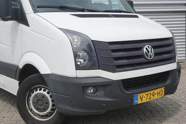 Volkswagen CRAFTER 35 2.0 TDI L2H1 | Navigatie | Cruise Control | Airco | Trekhaak | Origineel NL |