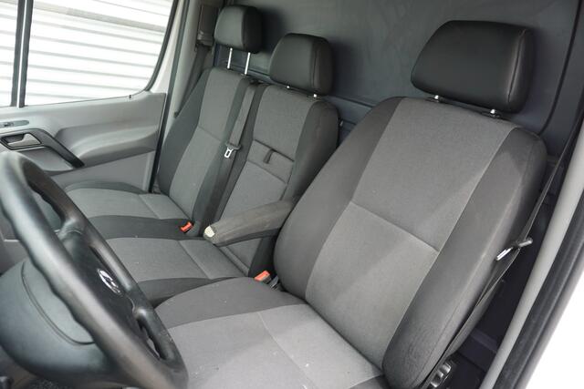 Volkswagen CRAFTER 35 2.0 TDI L2H1 | Navigatie | Cruise Control | Airco | Trekhaak | Origineel NL |