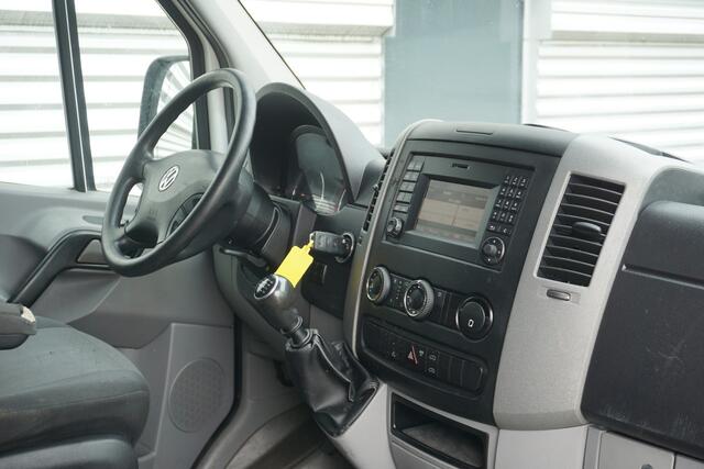Volkswagen CRAFTER 35 2.0 TDI L2H1 | Navigatie | Cruise Control | Airco | Trekhaak | Origineel NL |