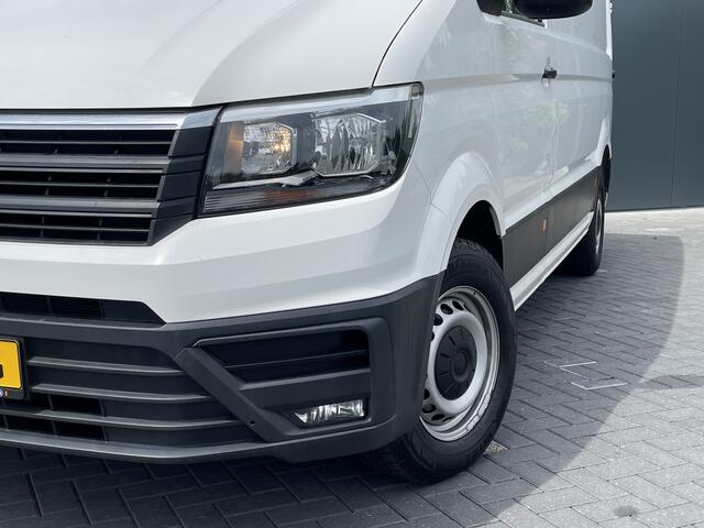 Volkswagen CRAFTER 2.0 TDI 177 PK / L3H2 / AIRCO / BIJRIJDERSBANK / STANDKACHEL / TREKHAAK