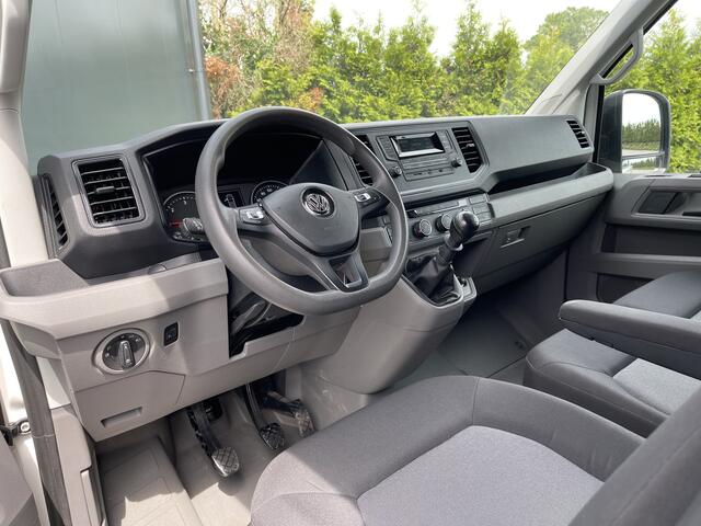 Volkswagen CRAFTER 2.0 TDI 177 PK / L3H2 / AIRCO / BIJRIJDERSBANK / STANDKACHEL / TREKHAAK