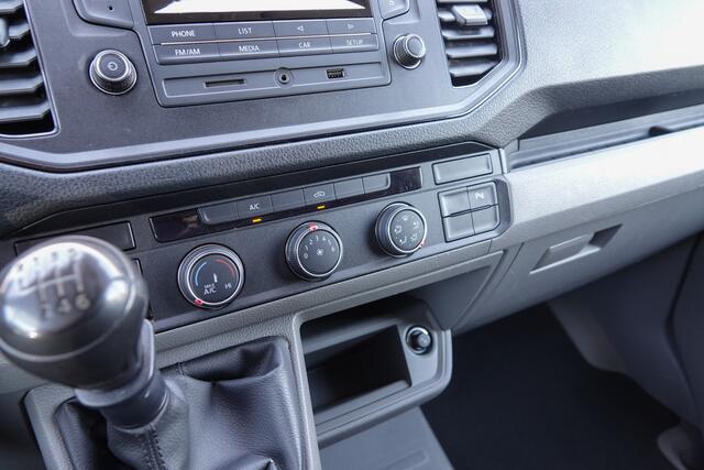 Volkswagen CRAFTER L3H3 2.0Tdi 140Pk | Trekhaak | Reflex zilver