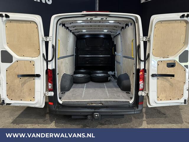 Volkswagen CRAFTER 2.0 TDI 140pk L3H2 L2H1 Euro6 Airco | Nieuwste Navigatiescherm | Apple Carplay parkeersensoren, 3000kg trekvermogen