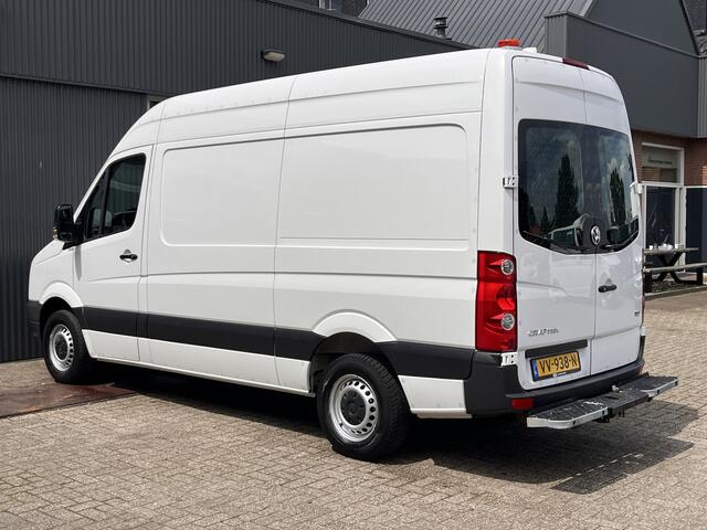 Volkswagen CRAFTER 2.0 TDI L2H2 Airco Cruise controle Trekhaak 3500kg trekgewicht Lang hoog 1e eigenaar Dealer onderhouden Euro 6 Bpm vrij voor particulier gebruik !!