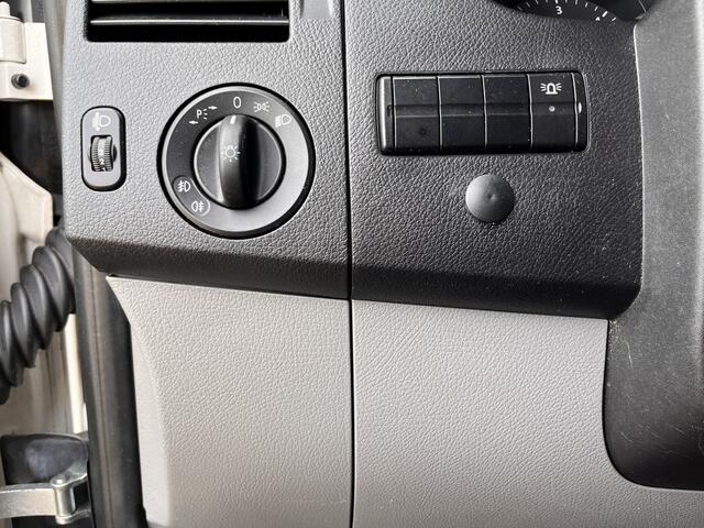 Volkswagen CRAFTER 2.0 TDI L2H2 Airco Cruise controle Trekhaak 3500kg trekgewicht Lang hoog 1e eigenaar Dealer onderhouden Euro 6 Bpm vrij voor particulier gebruik !!
