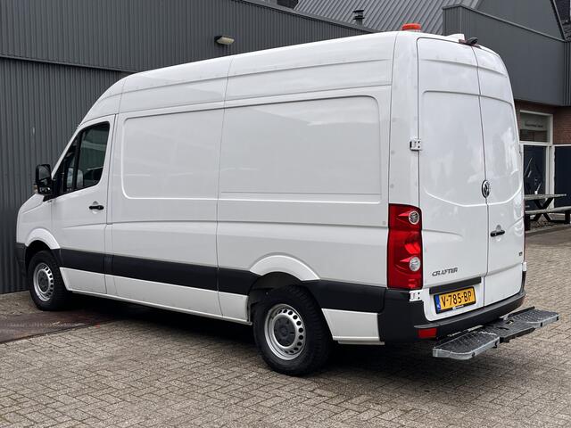 Volkswagen CRAFTER 35 2.0 TDI L2H2 Kast Inrichting Trekhaak 3500kg Omvormer Standkachel Airco Cruise controle Werkplaats Lang hoog Sortimo inrichting 1e eigenaar Dealer onderhouden Euro 6 Servicewagen Victron omvormer