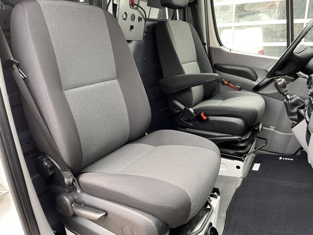 Volkswagen CRAFTER 35 2.0 TDI L2H2 Kast Inrichting Trekhaak 3500kg Omvormer Standkachel Airco Cruise controle Werkplaats Lang hoog Sortimo inrichting 1e eigenaar Dealer onderhouden Euro 6 Servicewagen Victron omvormer
