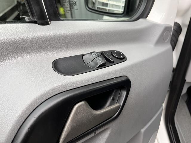 Volkswagen CRAFTER 35 2.0 TDI L2H2 Kast Inrichting Trekhaak 3500kg Omvormer Standkachel Airco Cruise controle Werkplaats Lang hoog Sortimo inrichting 1e eigenaar Dealer onderhouden Euro 6 Servicewagen Victron omvormer