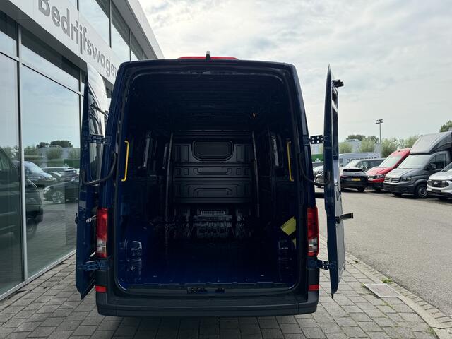 Volkswagen CRAFTER 35 2.0 TDI L3H3 177PK automaat | Led koplampen | Adaptive cruise | achteruitrijcamera
