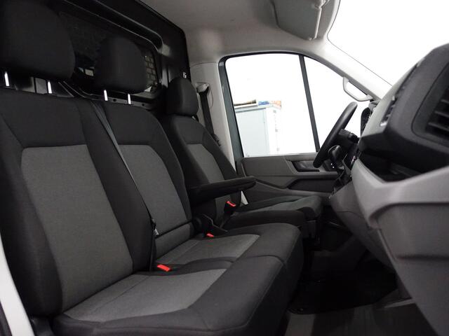 Volkswagen CRAFTER 35 2.0 TDI Highline DSG Automaat [ Euro 6 ] 3 Pers I Carplay I Navi I Sidebars I ErgoComfort I Full
