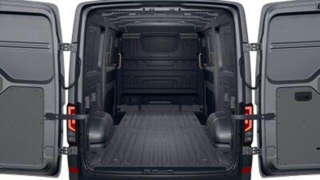 Volkswagen CRAFTER Bedrijfswagens Trendline L3H2 2.0 TDI EU6 140 pk GVW 3.0T VOORRAAD!! RIJKLAARPRIJS!! 2 SCHUIFDEUREN!!!