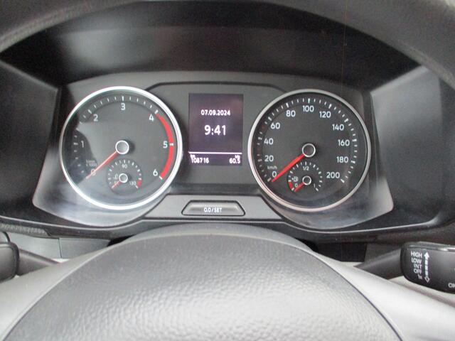 Volkswagen CRAFTER 35 2.0 TDI 177 PK L4 Dubbele Schuifdeur Navi Airco