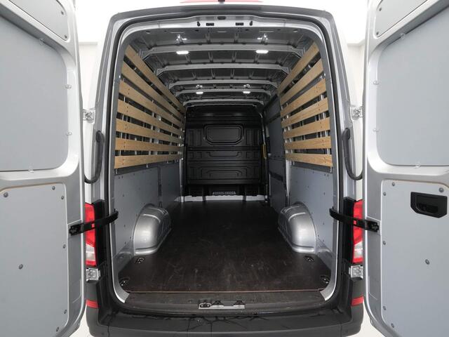 Volkswagen CRAFTER 30 2.0 TDI L3H3 Trekhaak Camera Carplay