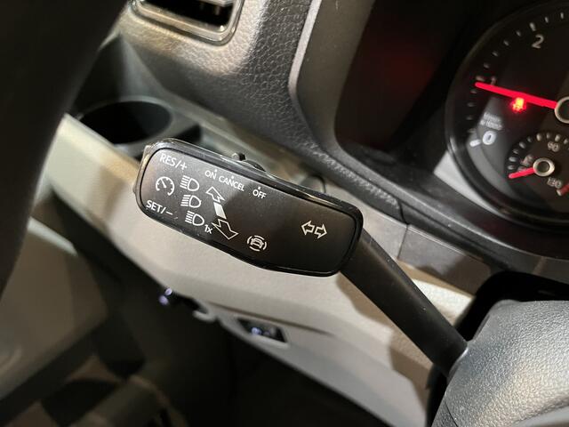 Volkswagen CRAFTER 2.0 TDI L3H3 / Euro 6 / Airco / Cruise Control / 3-Zits / 67.200 KM !!