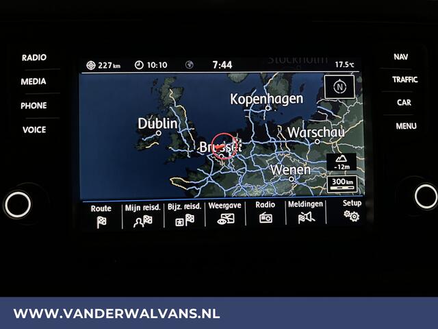 Volkswagen CRAFTER 2.0 TDI 141pk L3H3 L2H2 Euro6 Airco | Camera | Navigatie | Apple Carplay Android Auto, Parkeersensoren