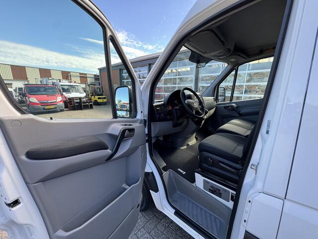 Volkswagen CRAFTER 35 2.0 TDI L2H2 Werkplaats 109PK Euro 6 Bpm vrij Omvormer Standkachel 3500kg trekhaak 1e eigenaar Kastinrichting Sortimo 220 volt Werkplaats Servicewagen