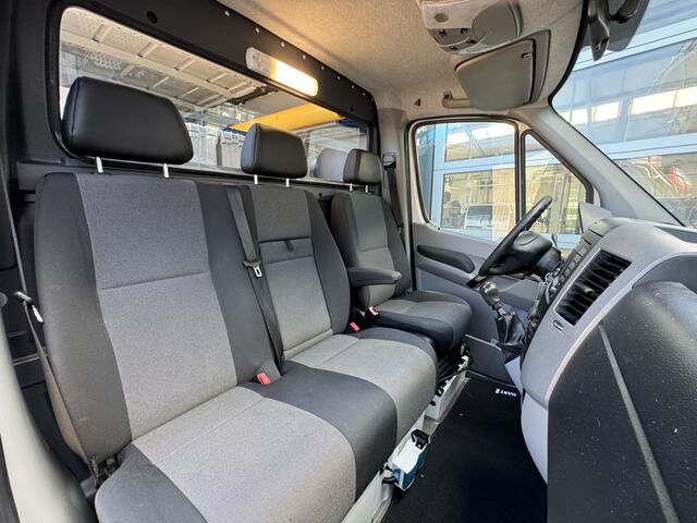 Volkswagen CRAFTER 35 2.0 TDI L2H2 Werkplaats 109PK Euro 6 Bpm vrij Omvormer Standkachel 3500kg trekhaak 1e eigenaar Kastinrichting Sortimo 220 volt Werkplaats Servicewagen