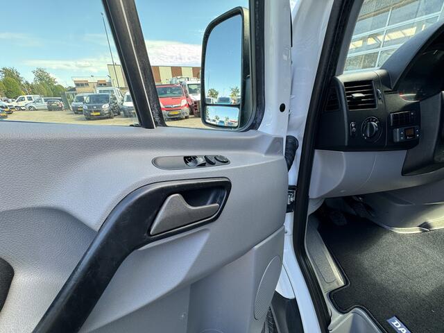 Volkswagen CRAFTER 35 2.0 TDI L2H2 Werkplaats 109PK Euro 6 Bpm vrij Omvormer Standkachel 3500kg trekhaak 1e eigenaar Kastinrichting Sortimo 220 volt Werkplaats Servicewagen
