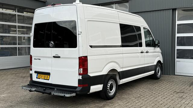 Volkswagen CRAFTER 35 2.0 TDI L3H3 Werkplaats inrichting Omvormer Standkachel 3000kg Trekhaak Euro 6 Sortimo Navigatie Comfortstoelen Lang Hoog Camera 1e eigenaar Voertuig weegsysteem