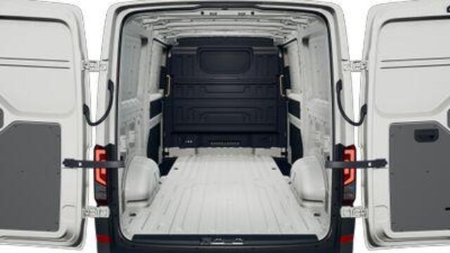 Volkswagen CRAFTER Bedrijfswagens Trendline L3 2.0 TDI EU6 140 pk GVW 3.0T Zijschuifdeur links en rechts! Trekhaak! VOORRAAD!! RIJKLAARPRIJS!!