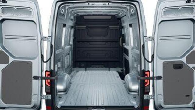 Volkswagen CRAFTER Bedrijfswagens Trendline L3H3 2.0 TDI EU6 140 pk GVW 3.5T Automaat! RIJKLAARPRIJS!! VOORRAAD!!