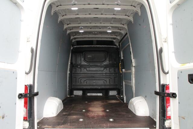 Volkswagen CRAFTER 2.0 TDI L3H3 177PK EURO 6 - Airco - Cruise - Navi - ¤17.900,- Excl.
