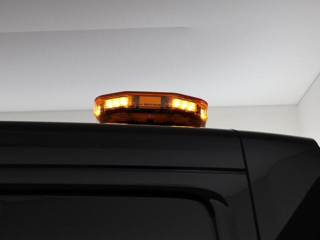 Volkswagen CRAFTER 35 2.0 TDI 140 PK 4MOTION 4X4 L3H2 + TREKHAAK 3000 KG / DEALER ONDERHOUDEN