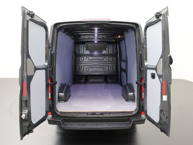 Volkswagen CRAFTER 2.0TDI 140Pk L3H2 Highline | Navigatie | Cruise | Betimmering | Airco