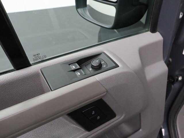 Volkswagen CRAFTER 2.0TDI 140Pk L3H2 Highline | Navigatie | Cruise | Betimmering | Airco