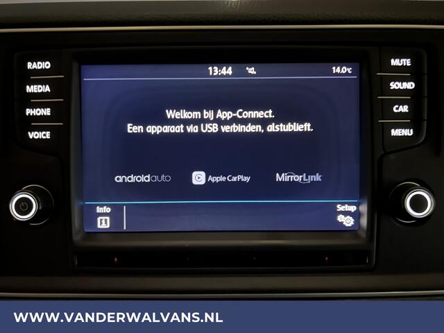 Volkswagen CRAFTER 2.0 TDI 141pk L3H2 L2H1 Euro6 Airco | Apple Carplay | Cruisecontrol Android Auto, Parkeersensoren, Stoelverwarming, Bijrijdersbank, 3000kg trekvermogen
