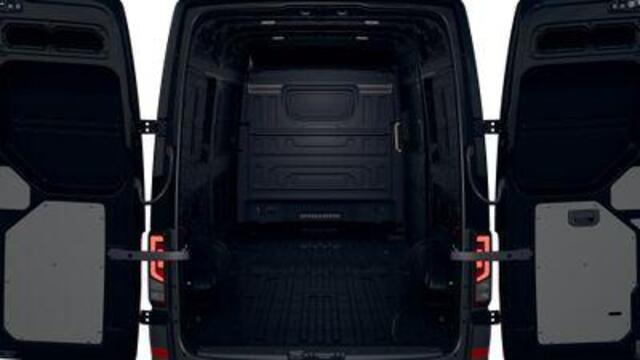 Volkswagen CRAFTER Bedrijfswagens Exclusive L3H3 2.0 TDI EU6 140 pk GVW 3.5T VOORRAAD!! RIJKLAARMAAKPRIJS!!