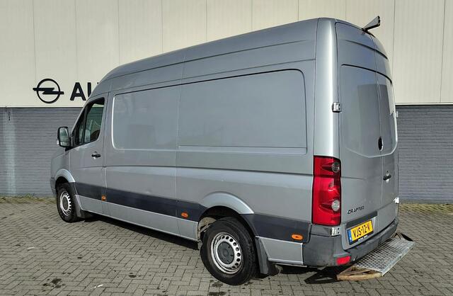 Volkswagen CRAFTER 50 2.0TDI L2H2 3 pers. Camera ECC Step-up Lat-om-lat Betonplex Schuifdeur ASR Elektr.Ramen+Spiegels+Centr.Vergr.+Afst.b. ABS ESP Airbag Blue motion Tussenwand GVW teruggekeurd